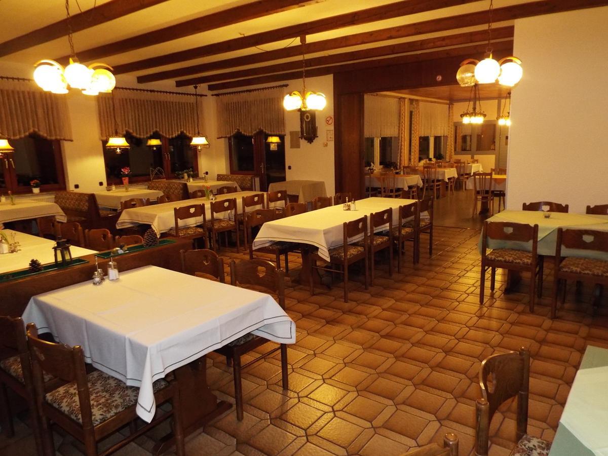 Hotel Garni Zum Reinhardswald Gewissenruh Eksteriør bilde
